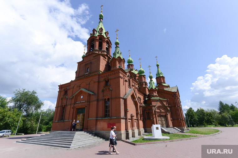 Права, которые мы потеряли. Свободы, что обрели http://s.ura.ru/760/images/news/upload/articles/267/622/1036267622/138602_Hram_Aleksandra_Nevskogo_Potop_Chelyabinsk__hram_aleksandra_nevskogo_250x0_3680.2459.0.0.jpg
