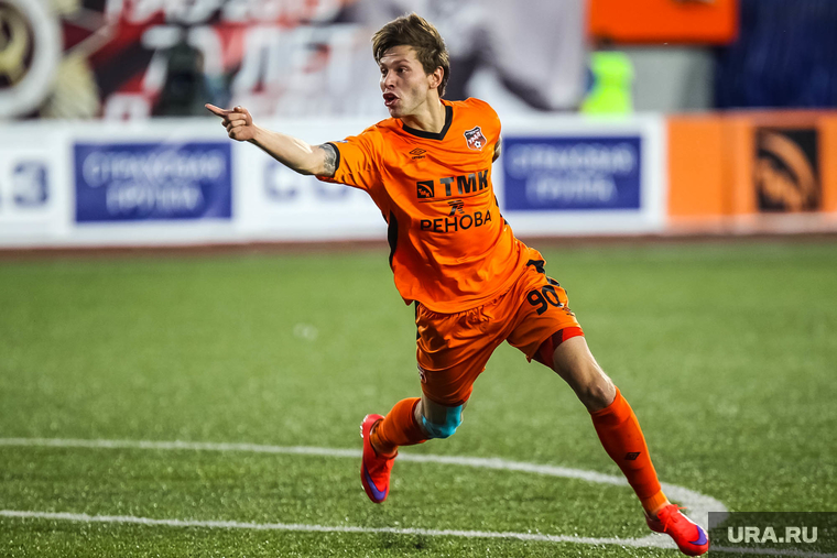 http://s.ura.ru/760/images/news/upload/news/210/238/1052210238/126878_Futbol_Ural_Dinamo_Moskva_Tyumeny_smolov_fedor_2000.1333.0.0.jpg