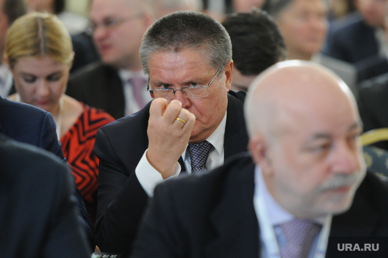 Специалисты обнаружили в РФ 12 млрд незаконных сигарет Специалисты обнаружили в РФ 12 млрд незаконных сигарет